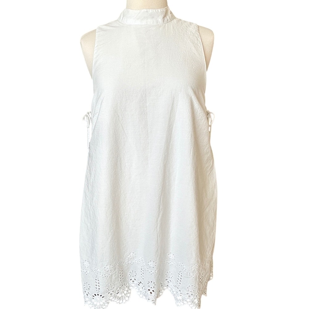 BCBGeneration Shift Mini Dress White S Mock Neck Sleeveless Eyelet Hem